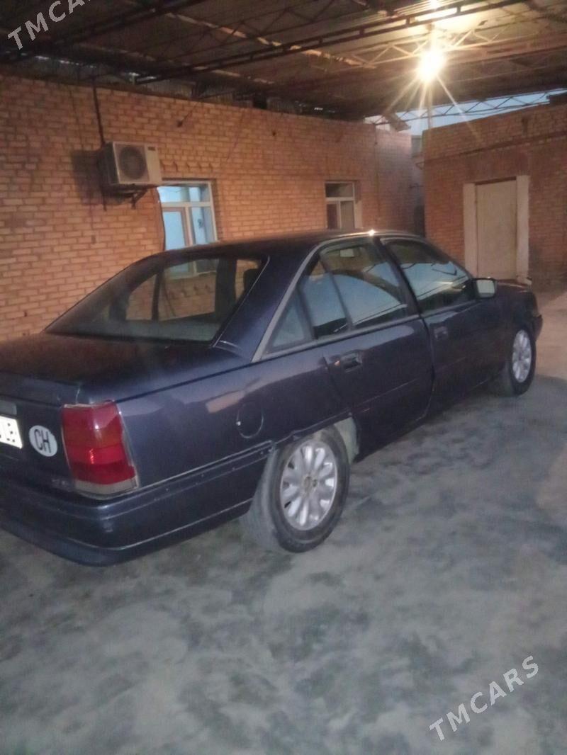 Opel Omega 1988 - 16 000 TMT - Дарганата - img 2