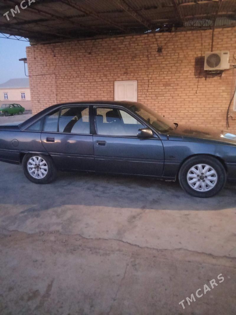 Opel Omega 1988 - 16 000 TMT - Дарганата - img 3