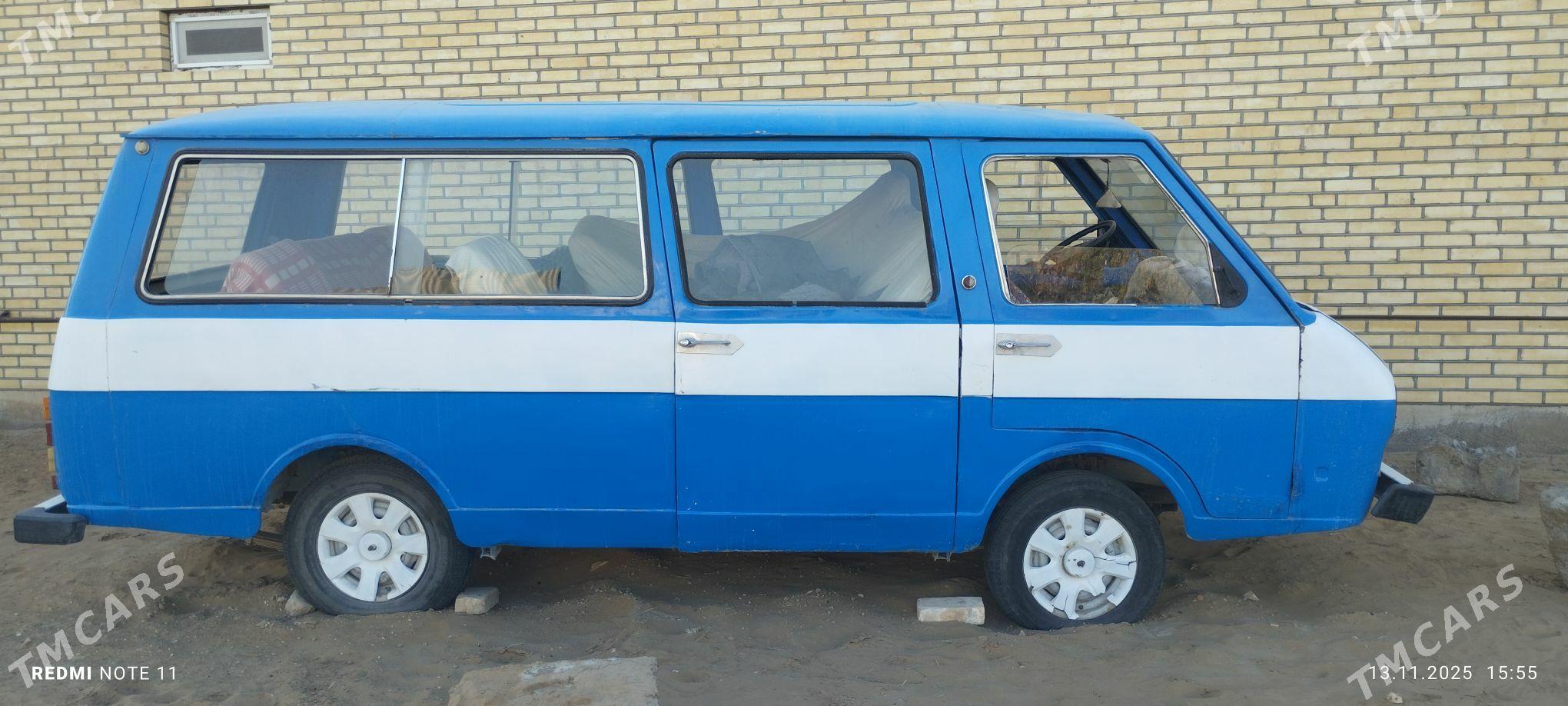 Raf Latvia 1988 - 8 000 TMT - Mary - img 3