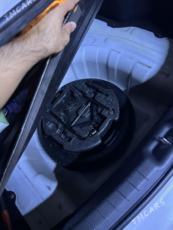 Hyundai Elantra 2019 - 238 000 TMT - Aşgabat - img 9