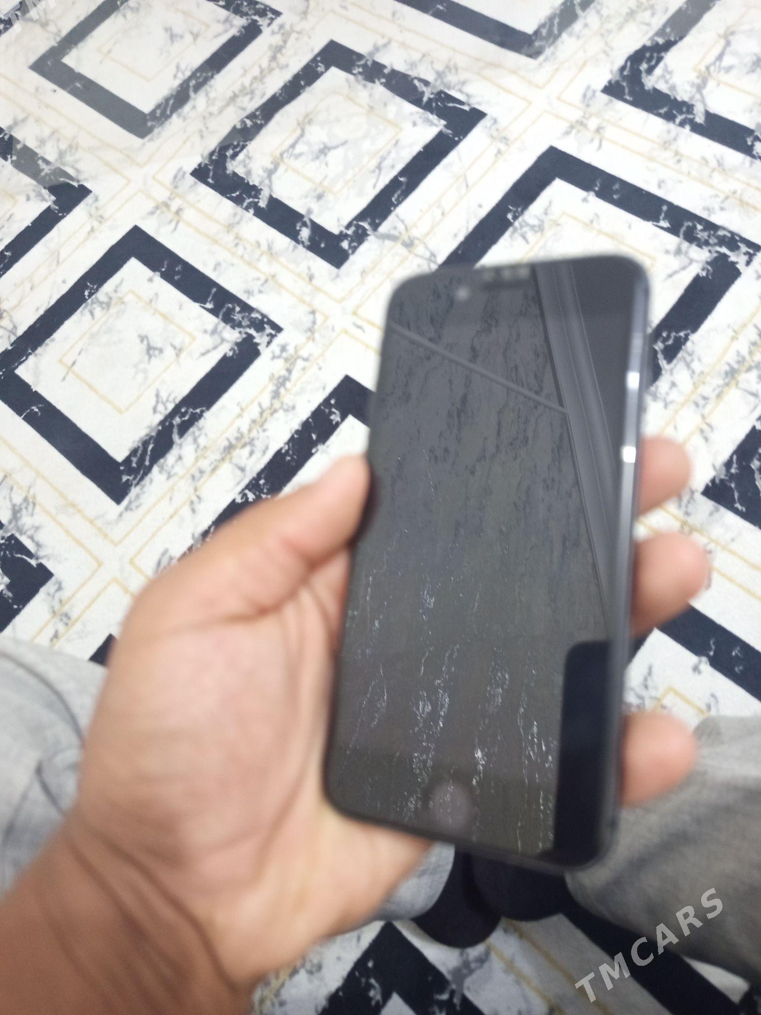 iPhone 8 - Балканабат - img 2