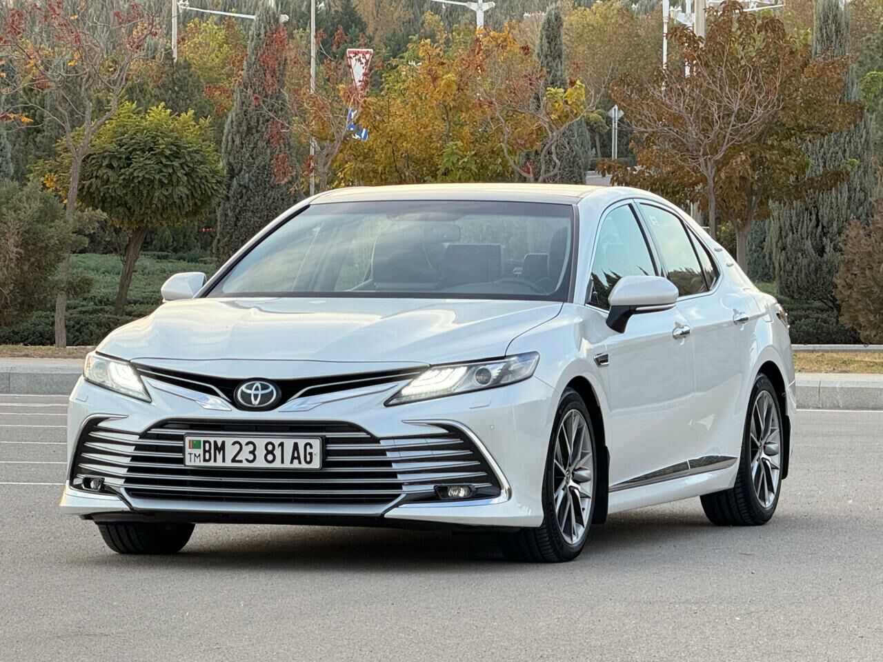 Toyota Camry 2022 - 628 000 TMT - Aşgabat - img 2