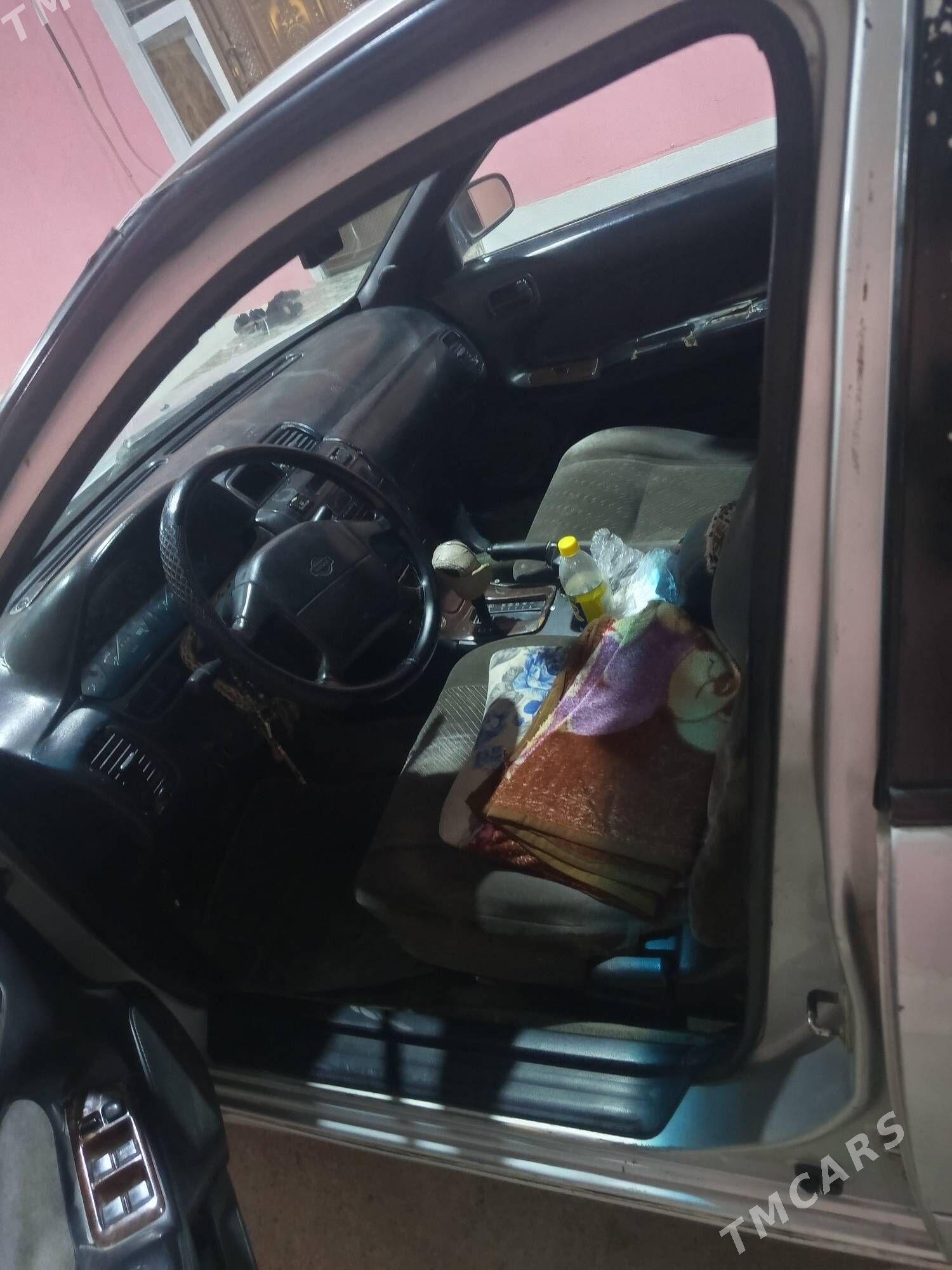 Nissan Cefiro 1994 - 45 000 TMT - Бахарден - img 3