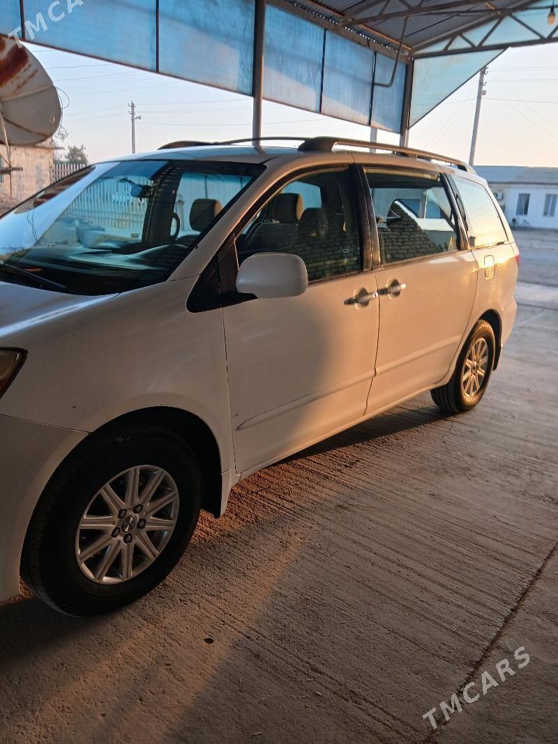 Toyota Sienna 2009 - 240 000 TMT - Ак-Бугдайский этрап - img 2