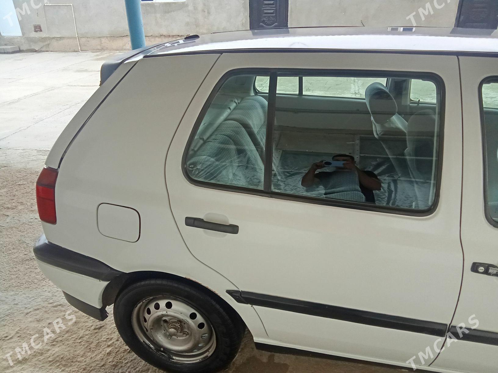 Volkswagen Golf 1994 - 26 000 TMT - Кака - img 3