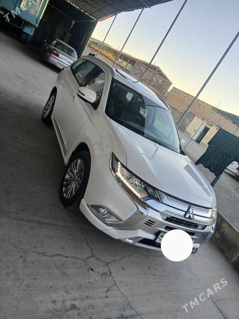 Mitsubishi Outlander 2022 - 295 000 TMT - Köşi - img 3