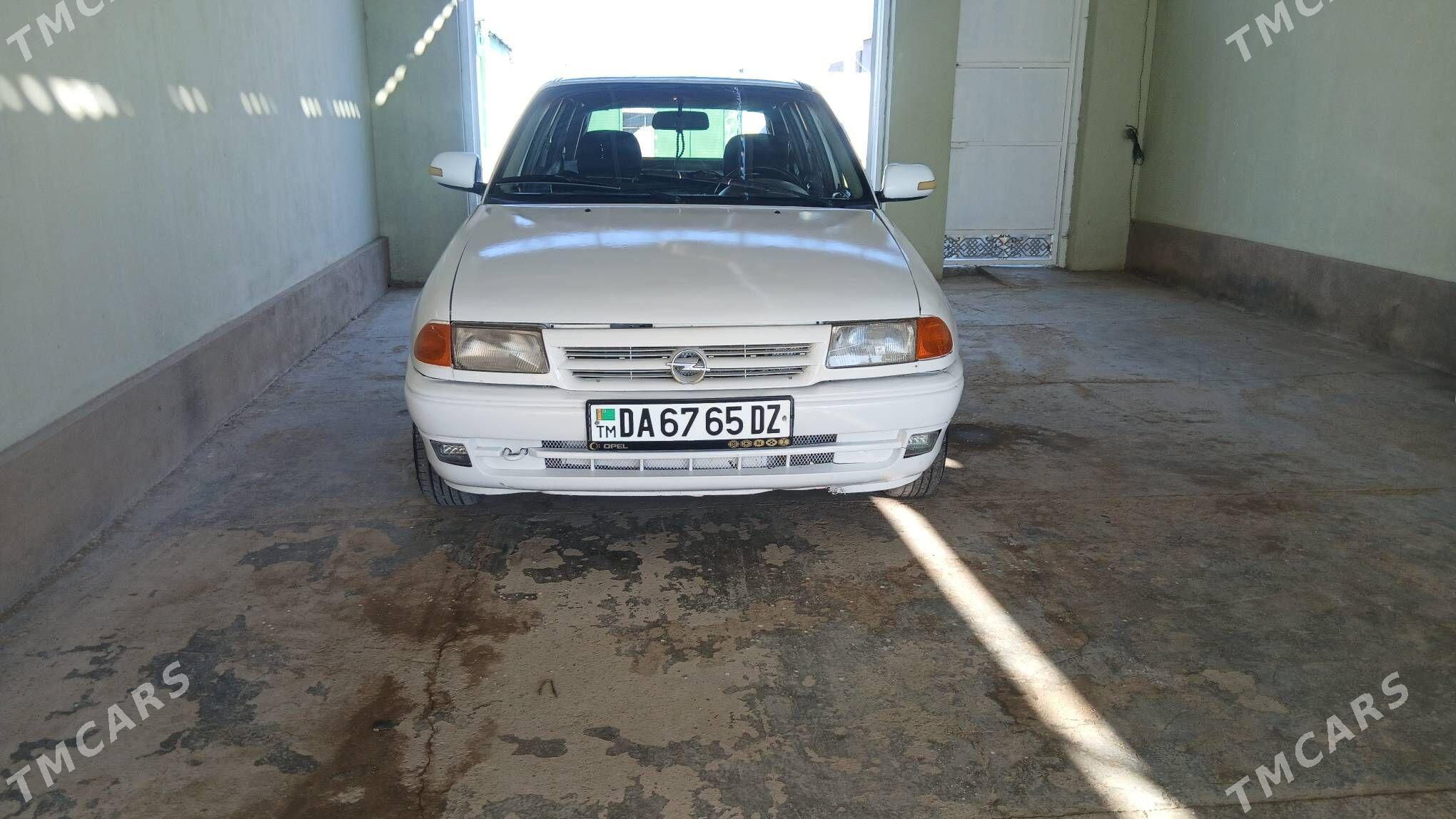 Opel Astra 1992 - 22 000 TMT - Яшлык - img 2