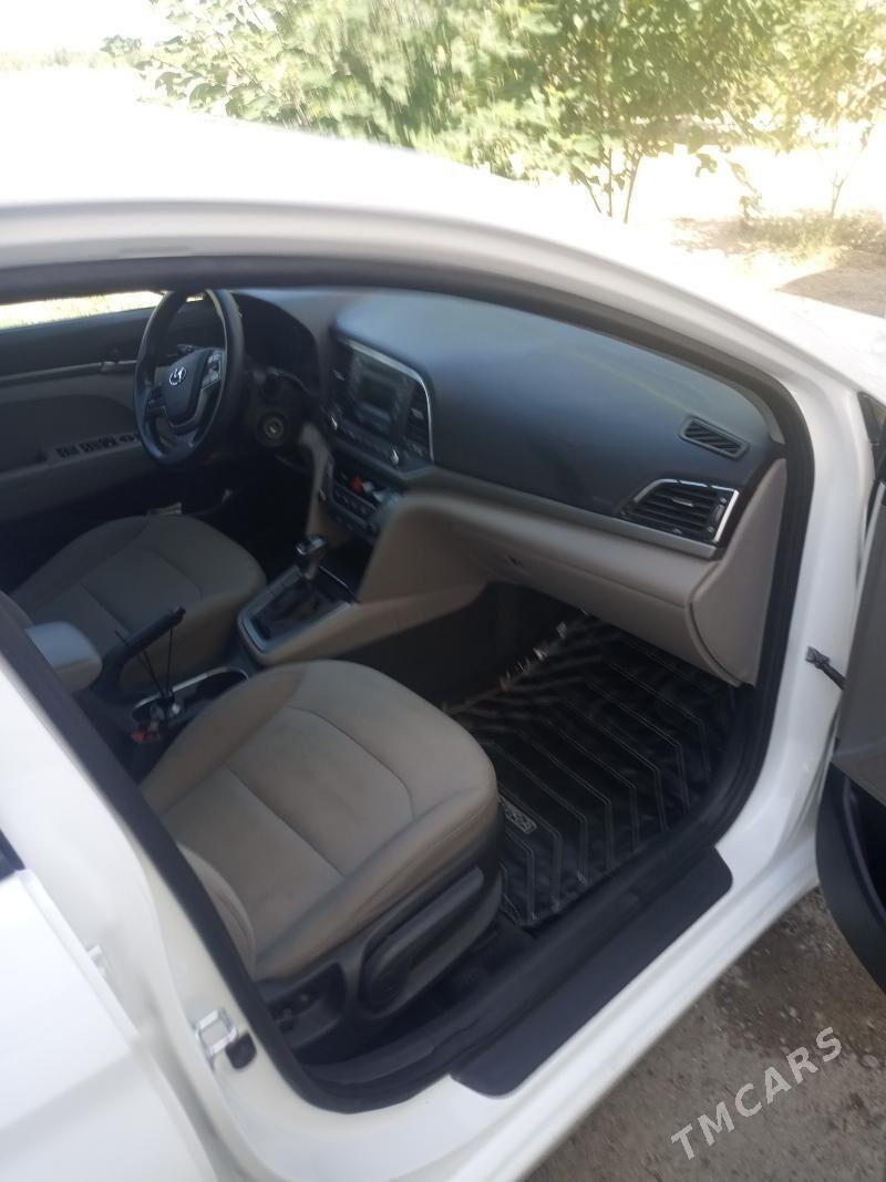 Hyundai Elantra 2017 - 170 000 TMT - Büzmeýin GRES - img 5