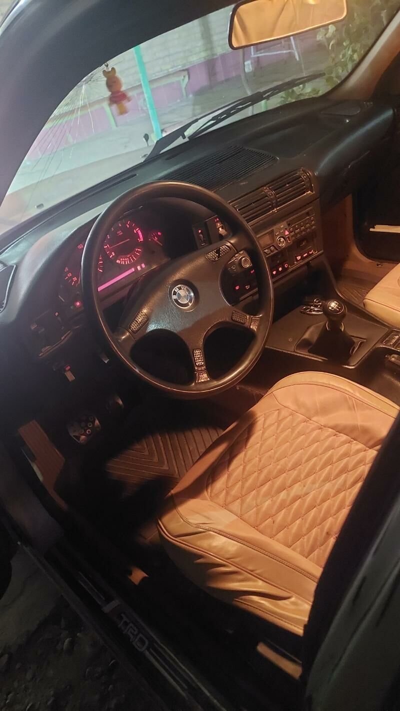 BMW 520 1989 - 38 000 TMT - Фарап - img 5