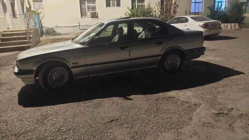 BMW 520 1989 - 38 000 TMT - Фарап - img 3