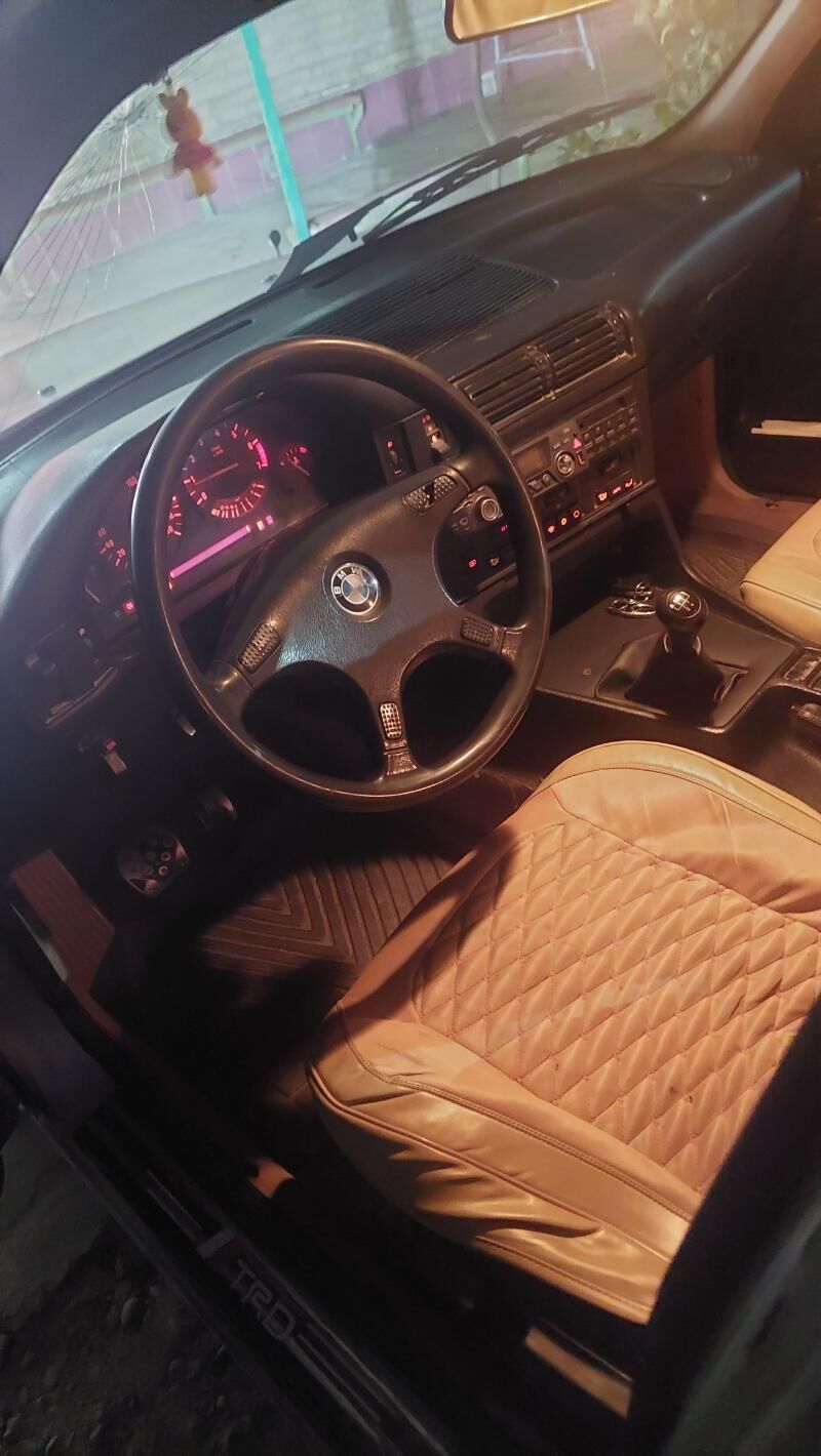 BMW 520 1989 - 38 000 TMT - Фарап - img 6