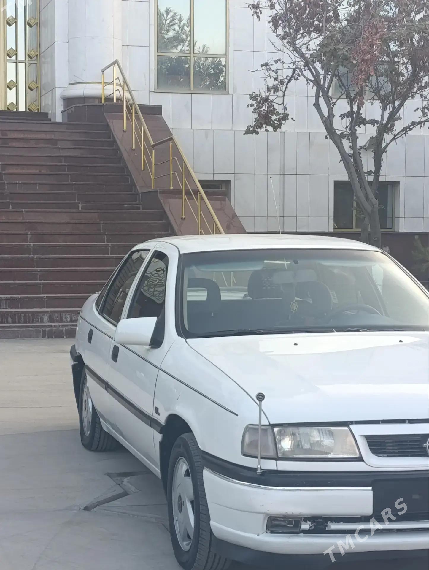 Opel Vectra 1992 - 50 000 TMT - Çärjew - img 4