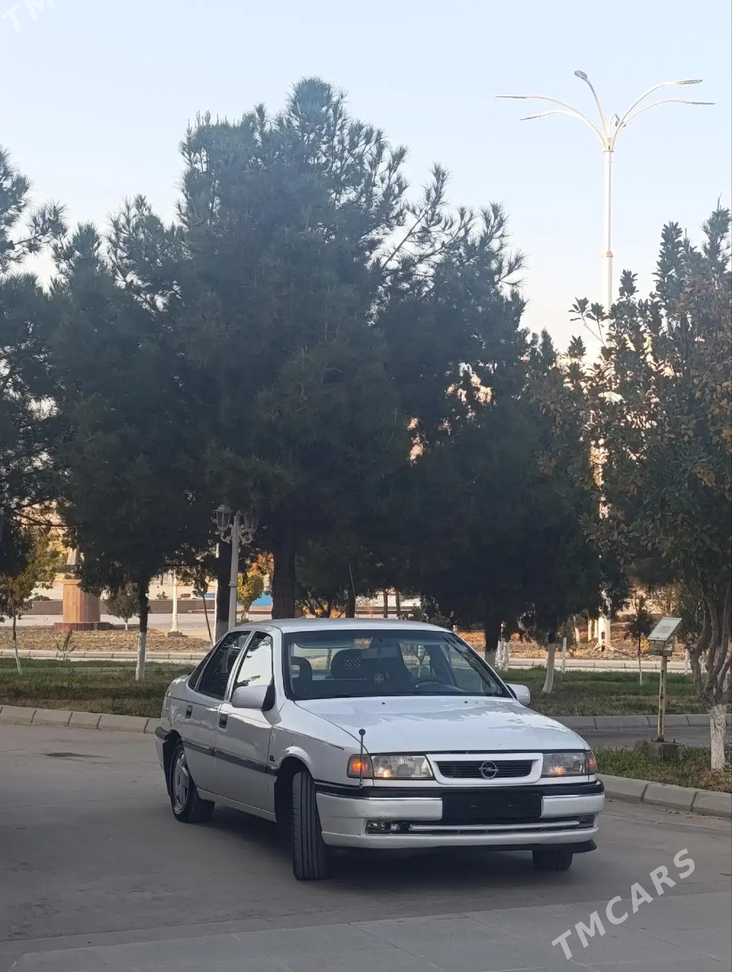 Opel Vectra 1992 - 50 000 TMT - Çärjew - img 3