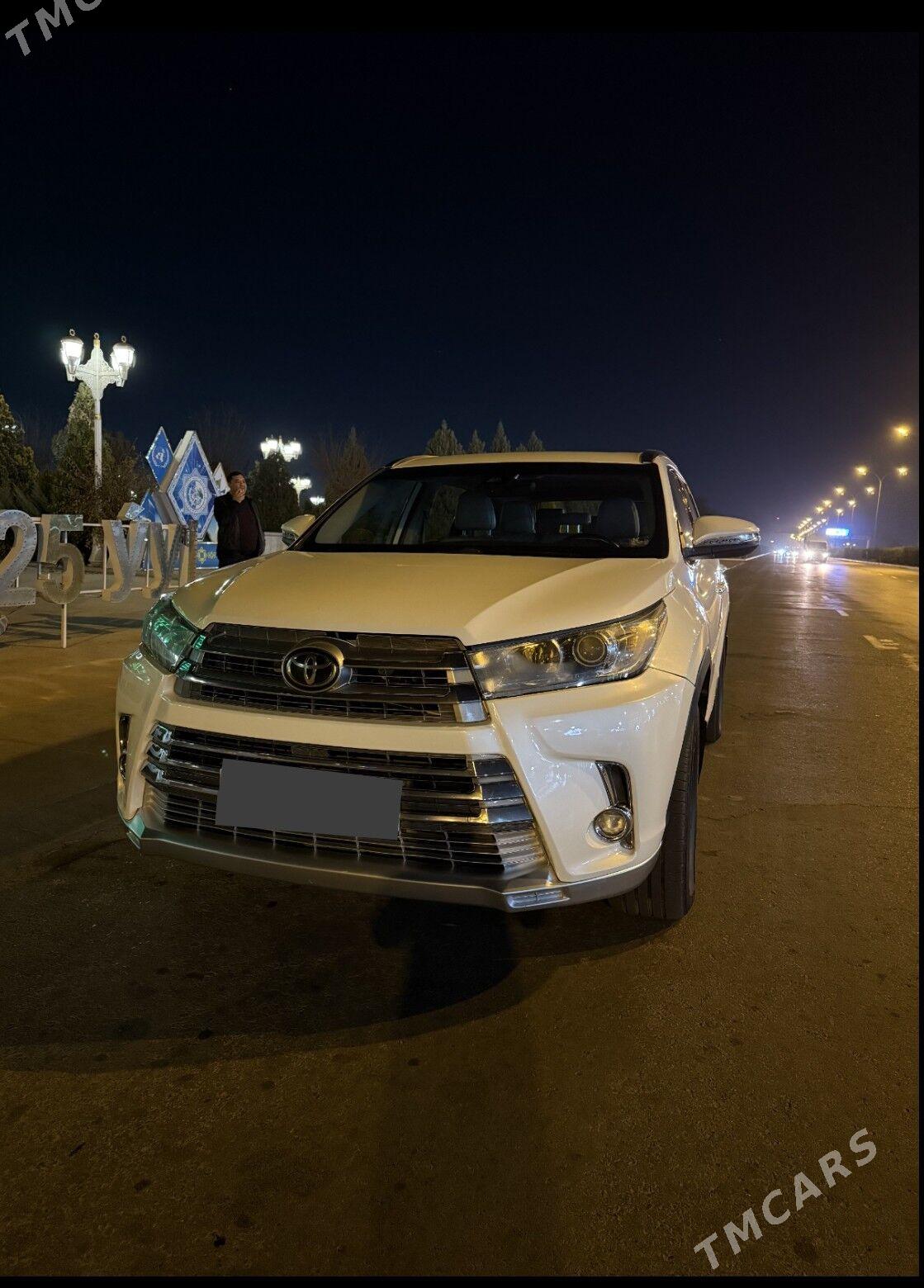 Toyota Highlander 2019 - 400 000 TMT - Дашогуз - img 4