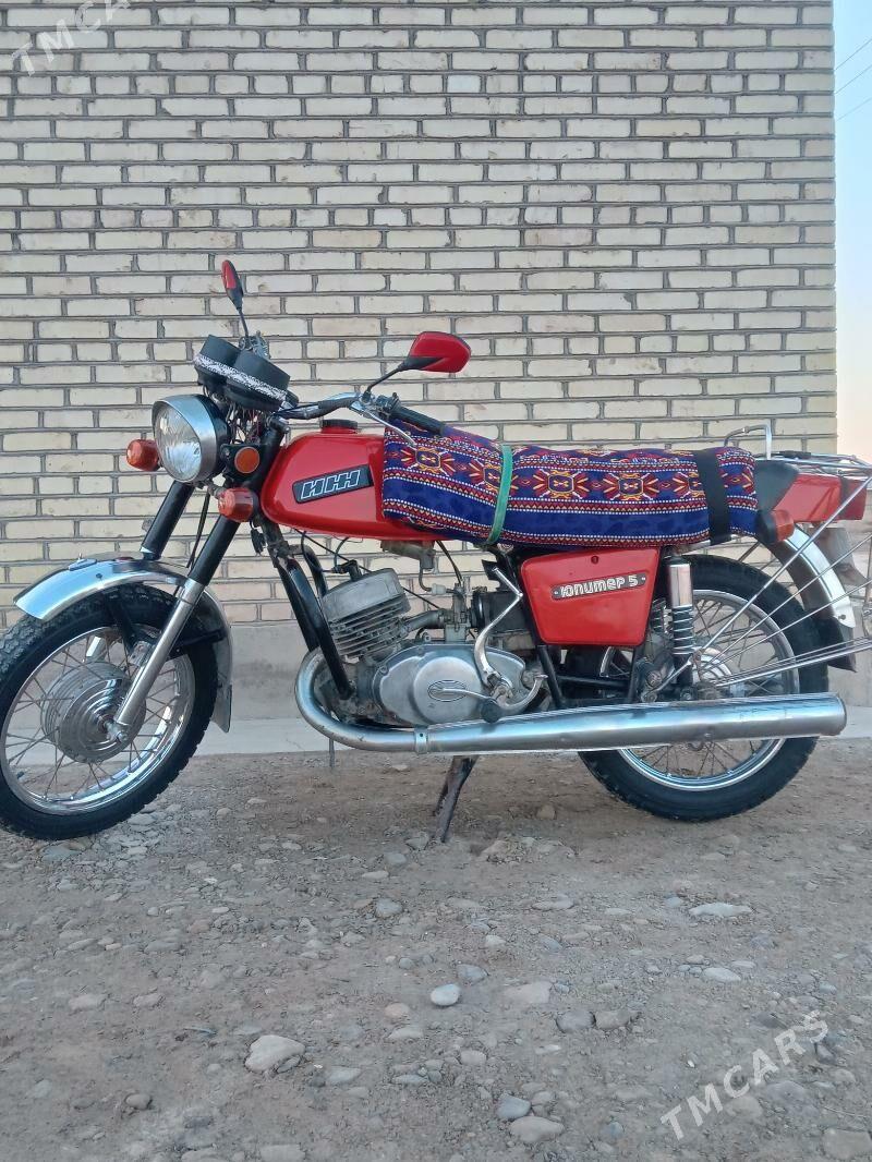 Iž Ýupiter 2015 - 18 000 TMT - Теджен - img 3