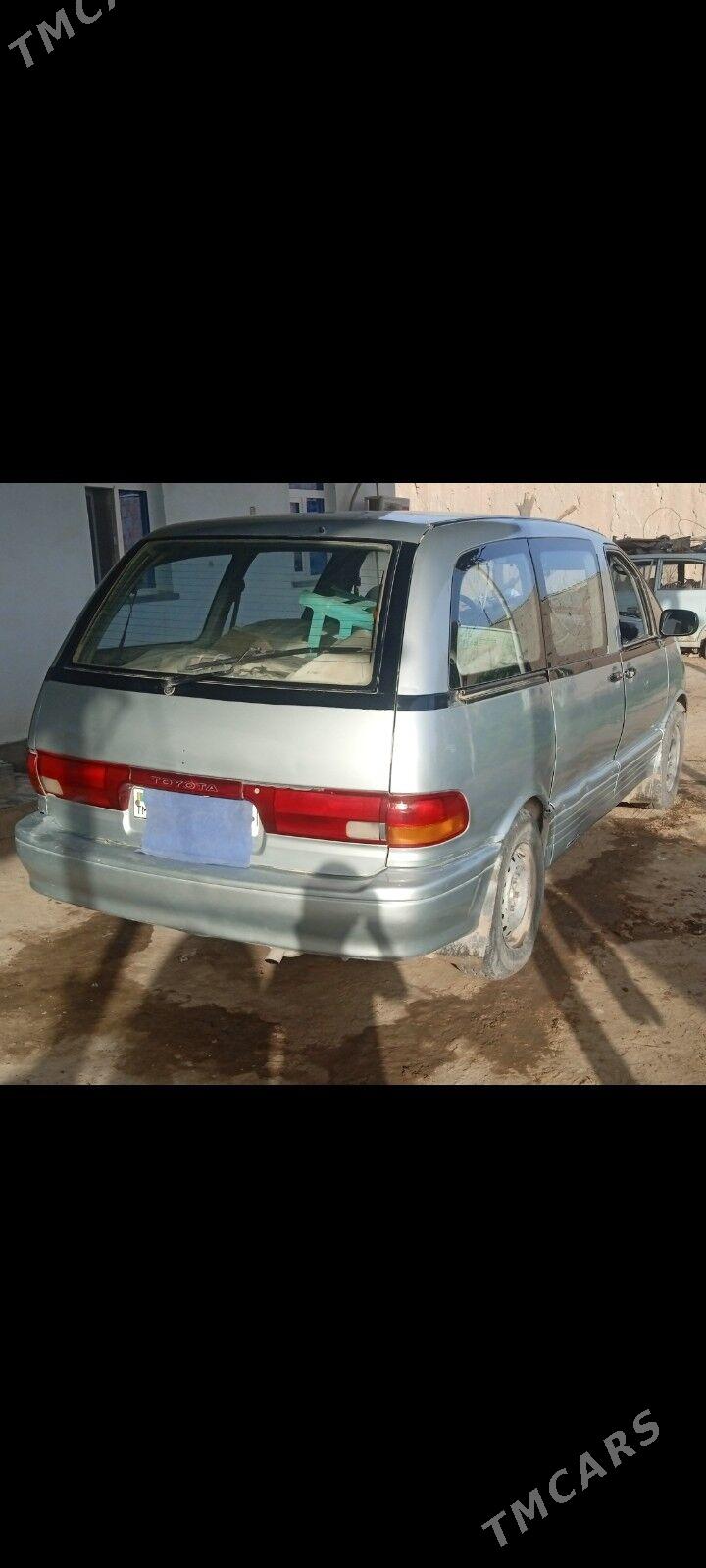 Toyota Previa 1991 - 80 000 TMT - Халач - img 4