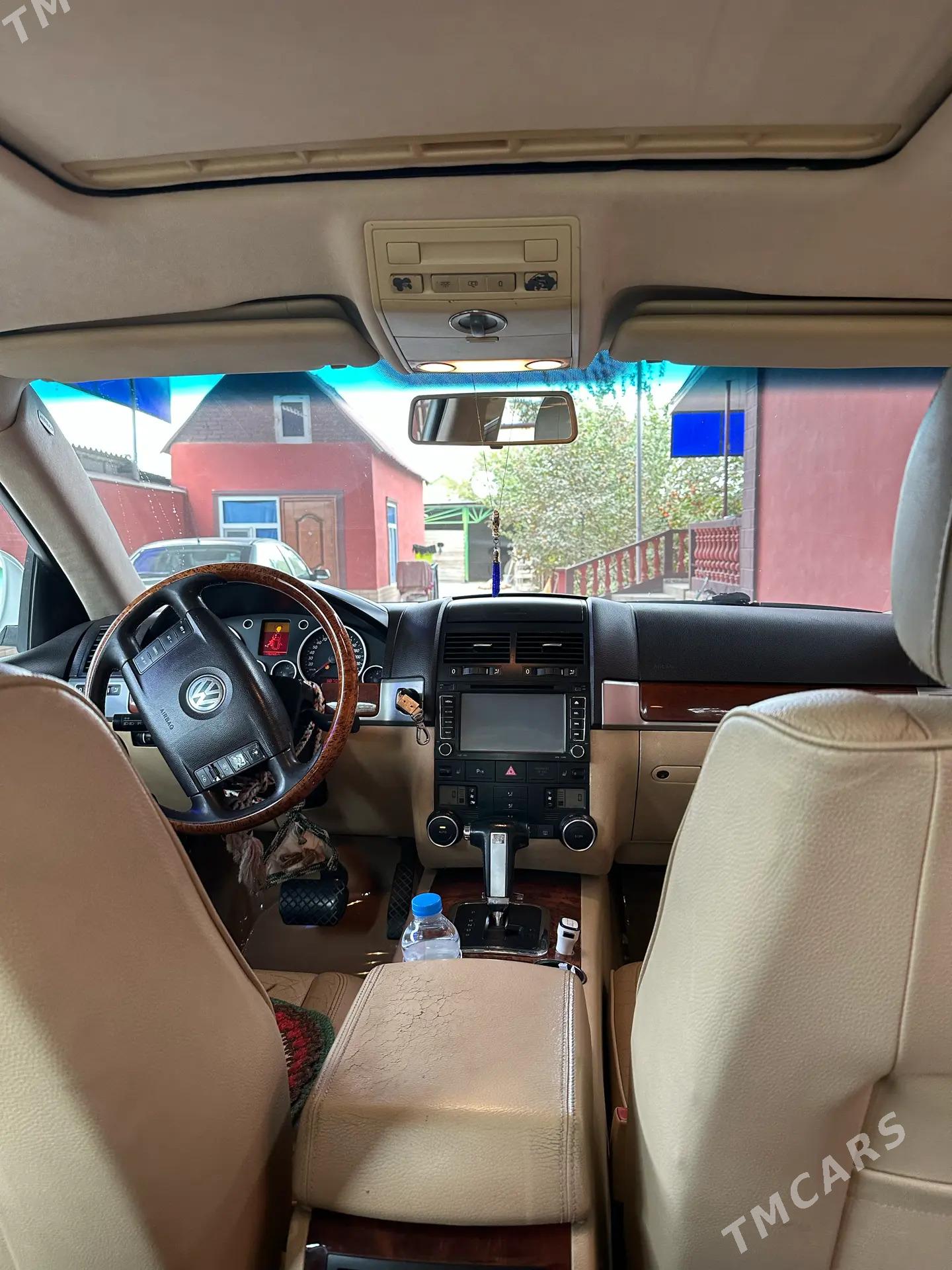 Volkswagen Touareg 2006 - 210 000 TMT - Aşgabat - img 4