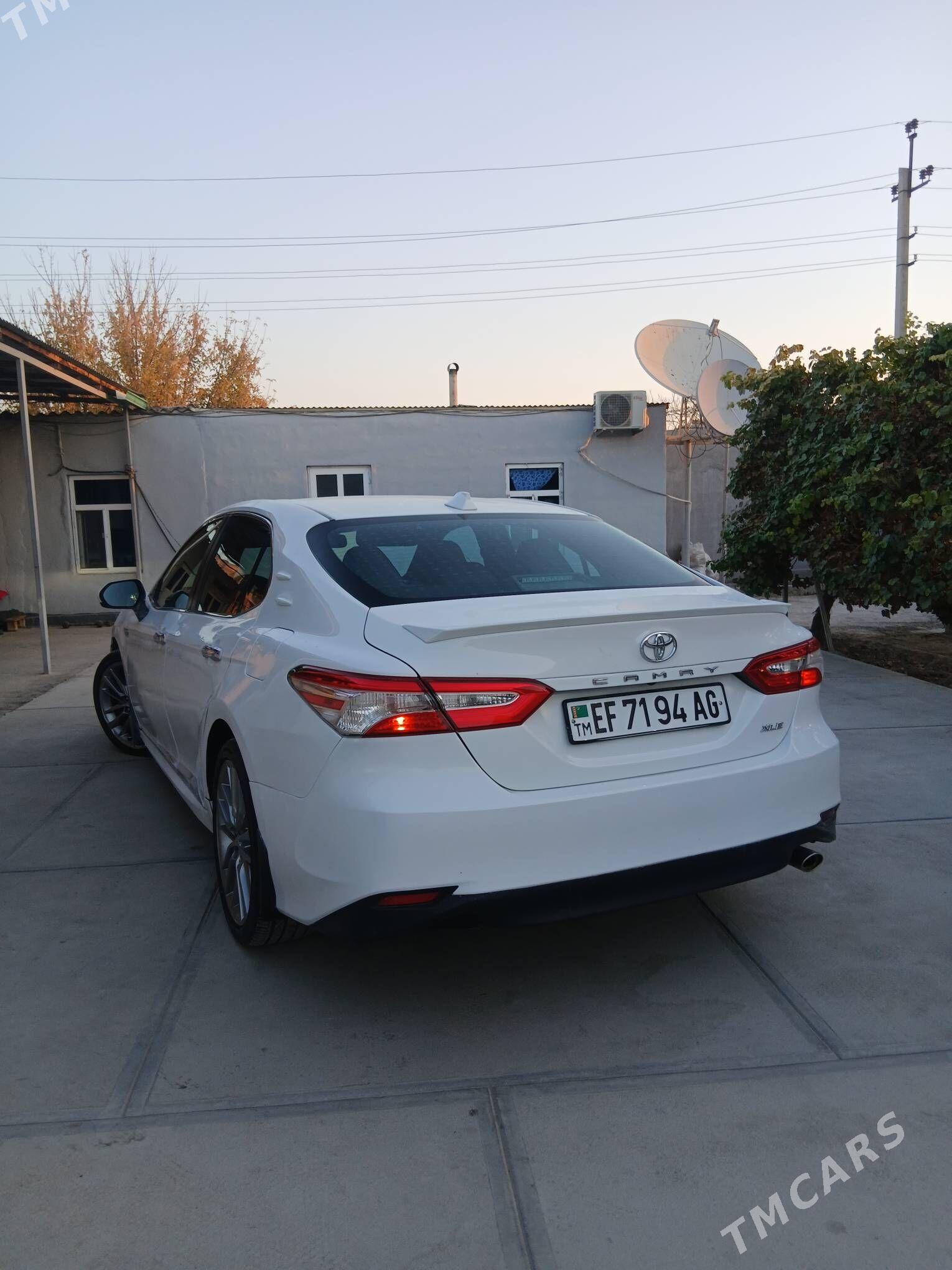 Toyota Camry 2018 - 268 000 TMT - Ашхабад - img 2