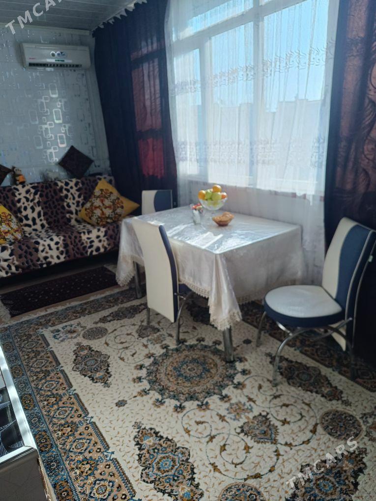 продается 3 комнатная квартира - Туркменабат - img 7