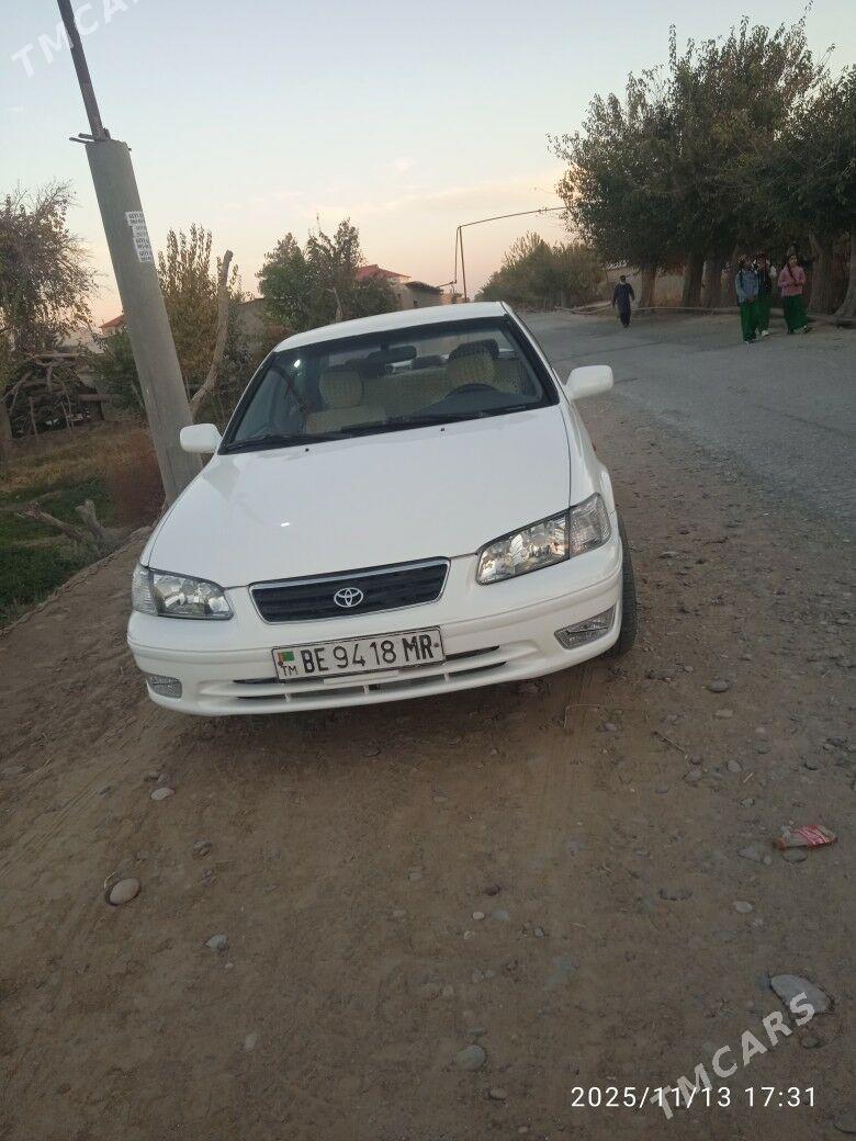 Toyota Camry 2000 - 125 000 TMT - Ёлётен - img 1