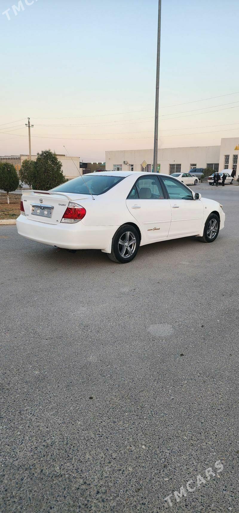 Toyota Camry 2005 - 155 000 TMT - Дашогуз - img 3