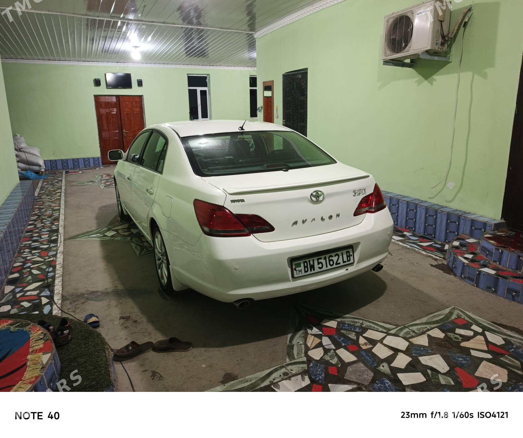 Toyota Avalon 2006 - 155 000 TMT - Фарап - img 3