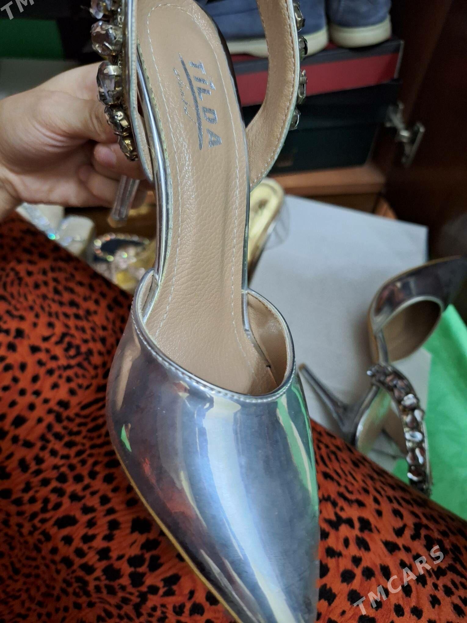 kabluk - Howdan "W" - img 3