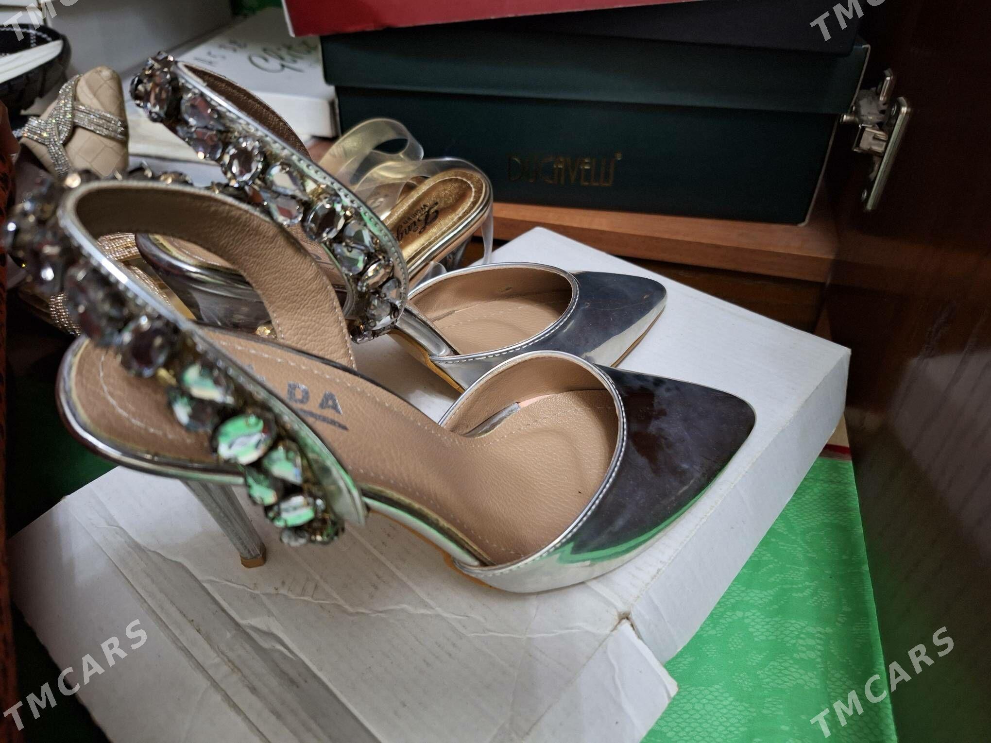 kabluk - Howdan "W" - img 4