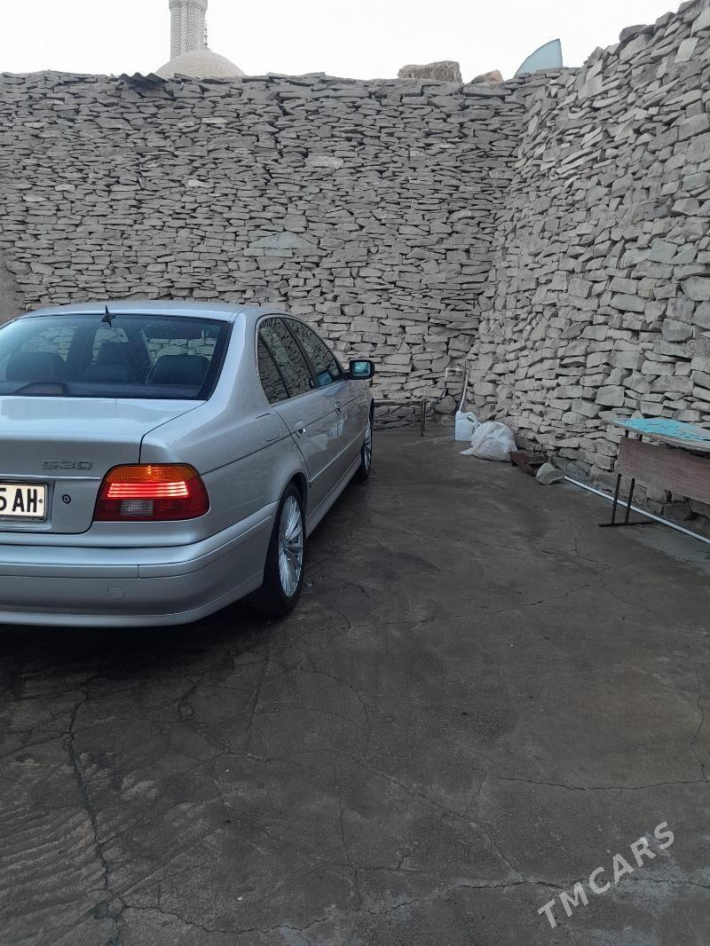 BMW 530 2001 - 125 000 TMT - Бахарден - img 9