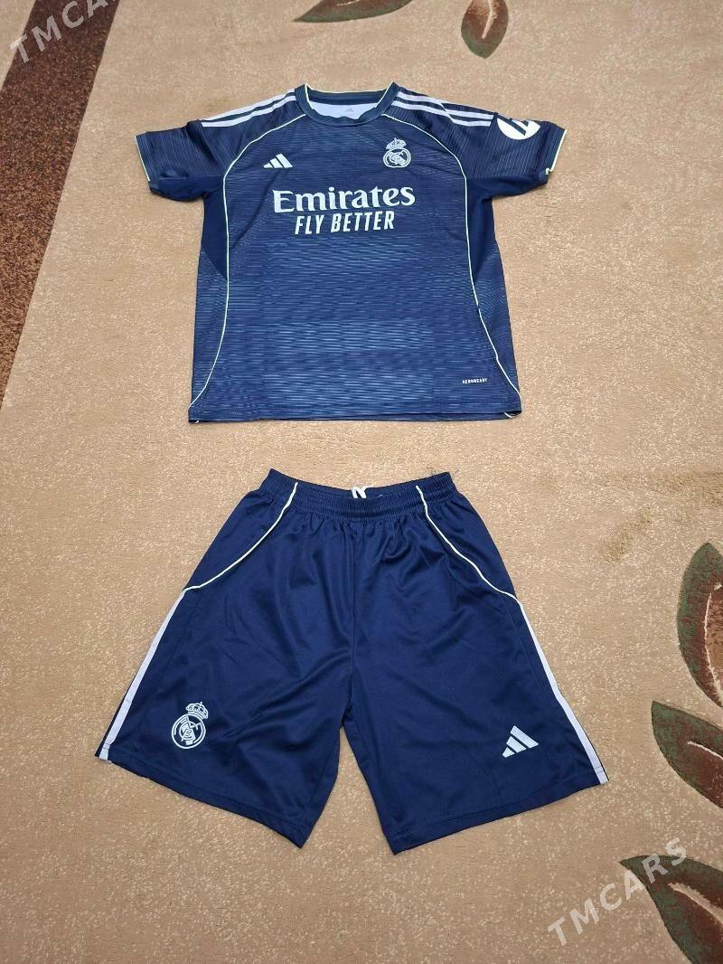real madrid forma 2025 - Дашогуз - img 3