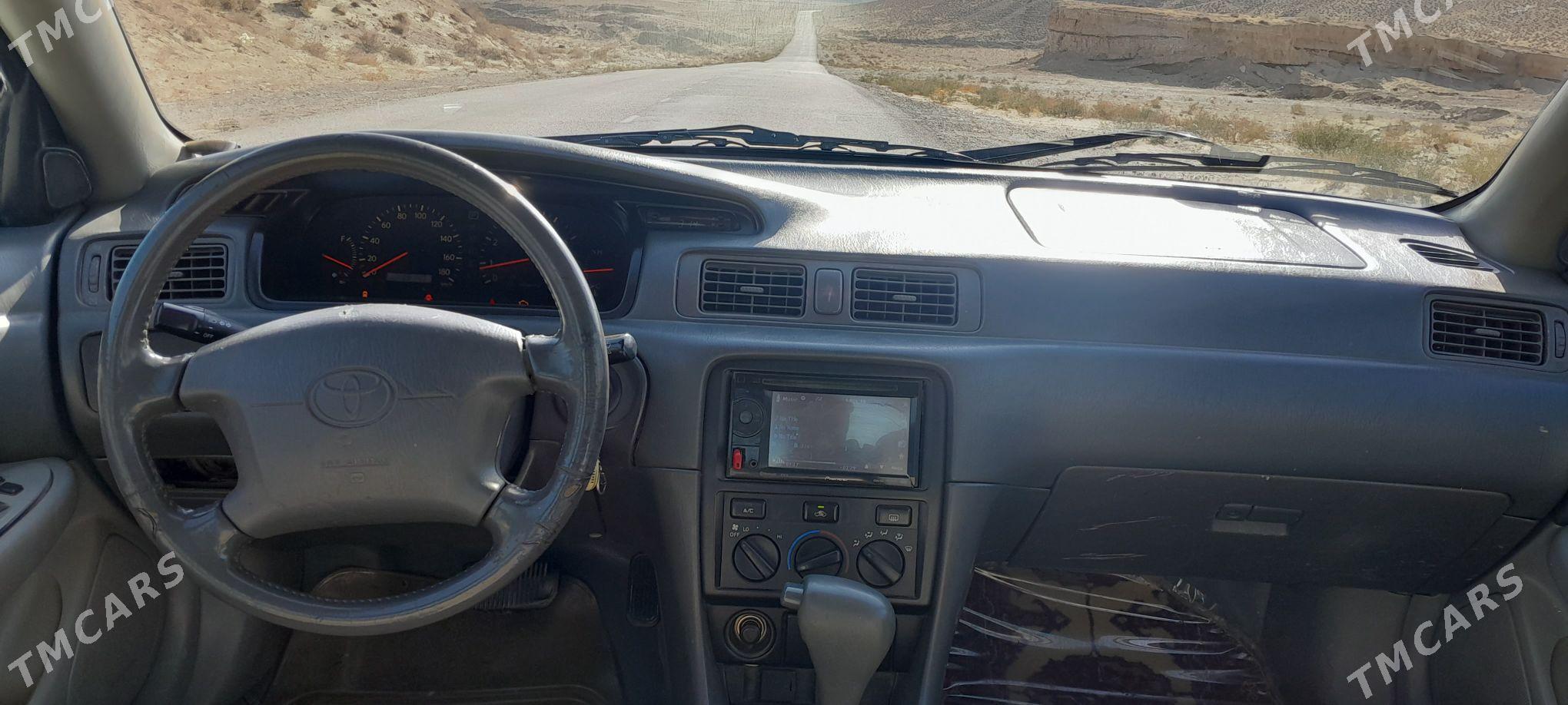 Toyota Camry 2000 - 135 000 TMT - Гызыларбат - img 9