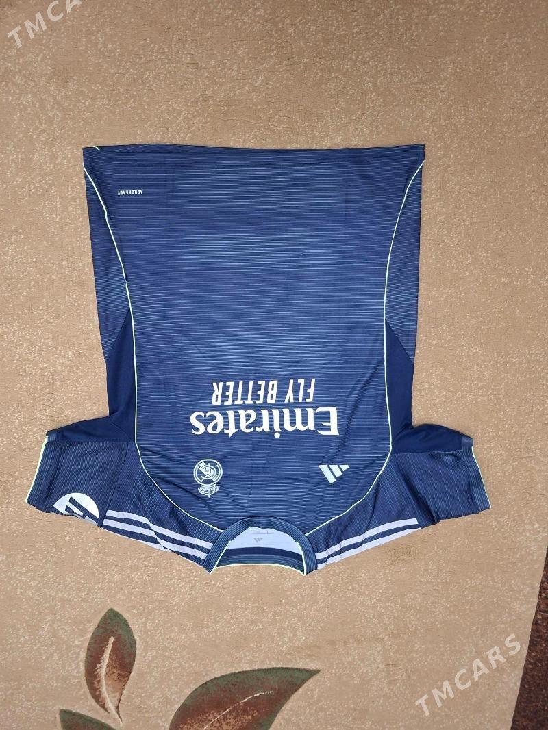 real madrid forma 2025 - Дашогуз - img 2