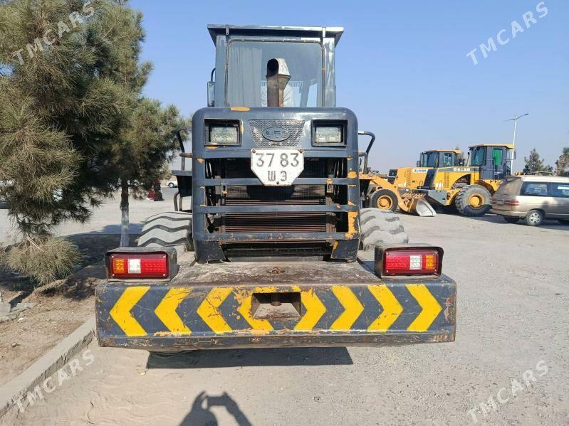 XCMG LW300F 2011 - 330 000 TMT - Baýramaly - img 2