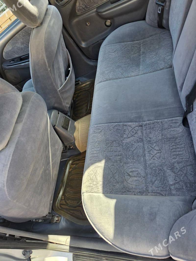 Toyota Avensis 2000 - 110 000 TMT - Мары - img 6