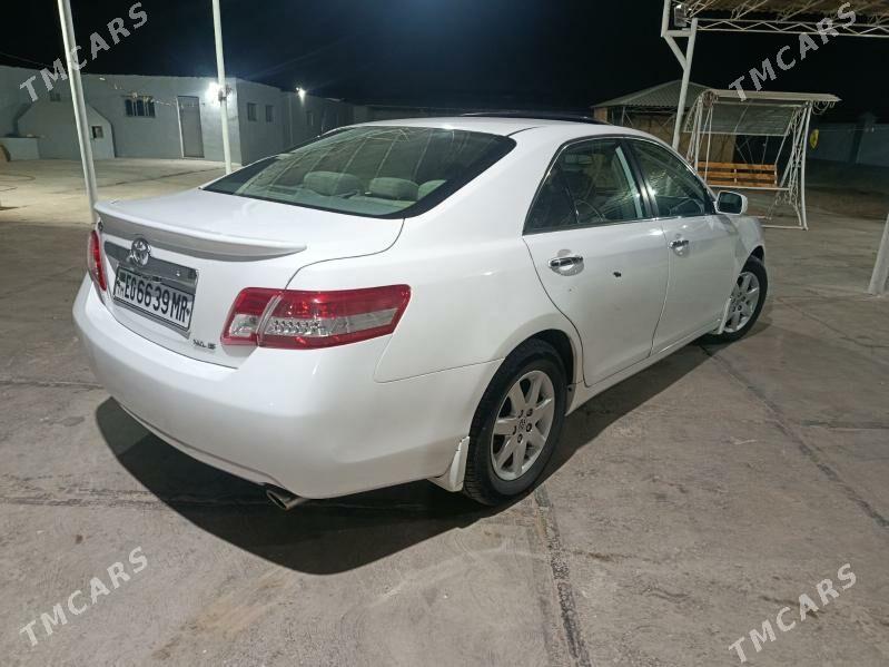 Toyota Camry 2011 - 200 000 TMT - Baýramaly - img 4