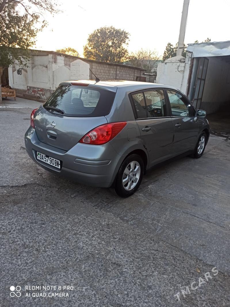 Nissan Versa 2009 - 115 000 TMT - Балканабат - img 1
