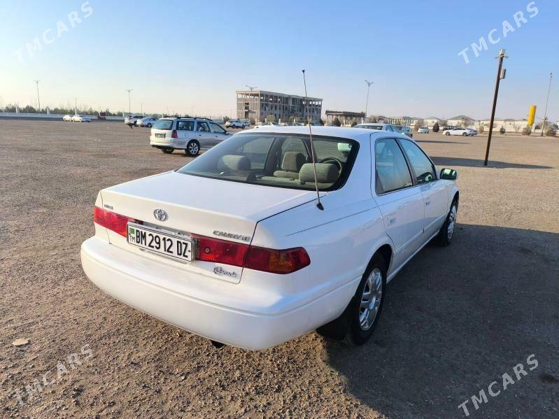 Toyota Camry 2001 - 170 000 TMT - Кёнеургенч - img 4