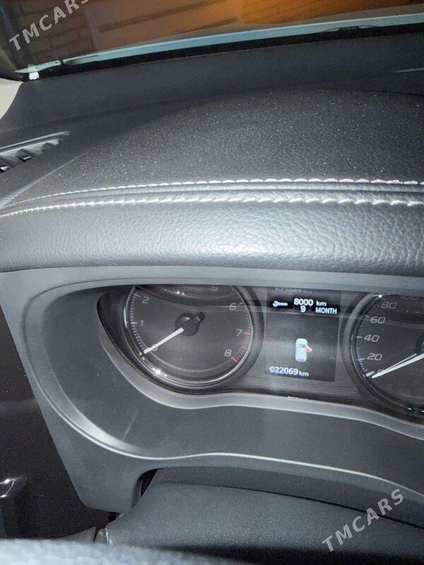 Mitsubishi Outlander 2022 - 285 000 TMT - Aşgabat - img 2