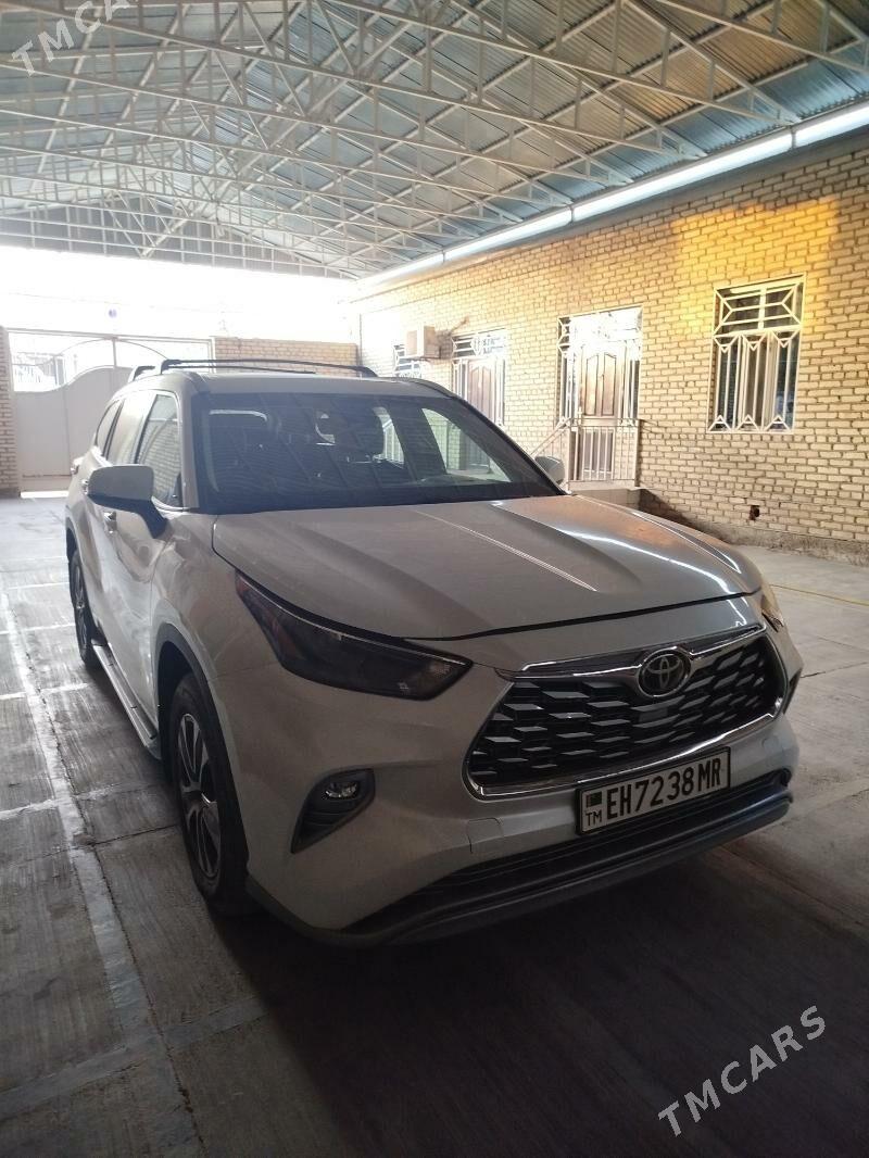 Toyota Highlander 2022 - 490 000 TMT - Мары - img 3