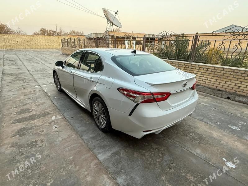 Toyota Camry 2020 - 320 000 TMT - Байрамали - img 4