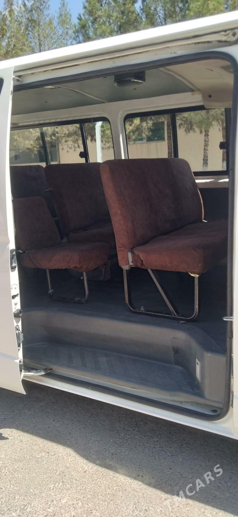 Toyota Hiace 2006 - 260 000 TMT - Бузмеин ГРЭС - img 9