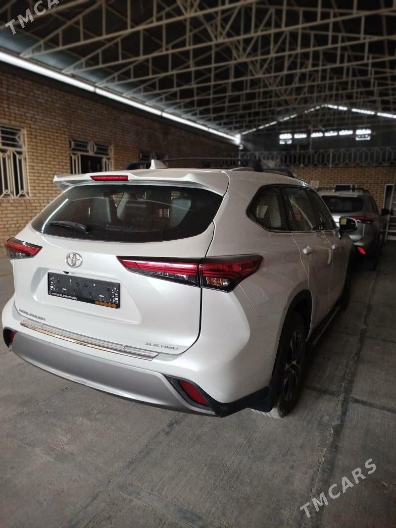 Toyota Highlander 2022 - 490 000 TMT - Мары - img 2