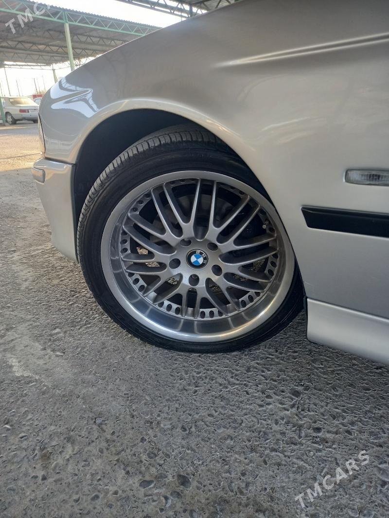 BMW E39 1999 - 165 000 TMT - Aşgabat - img 3