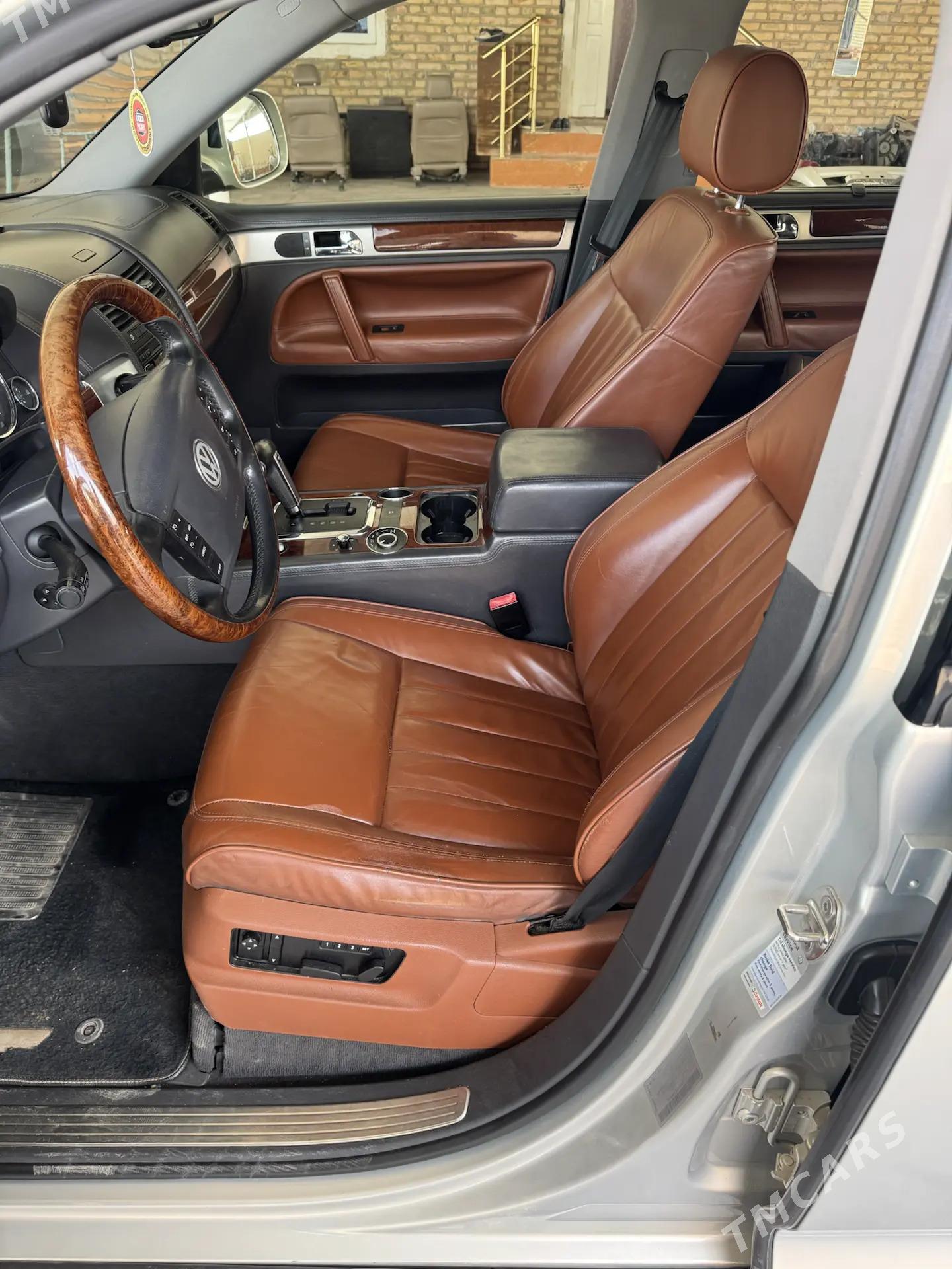 Volkswagen Touareg 2010 - 295 000 TMT - Türkmenabat - img 8