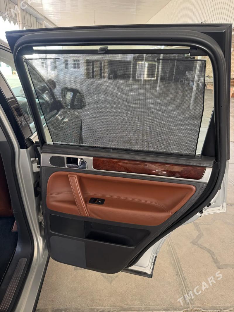 Volkswagen Touareg 2010 - 295 000 TMT - Türkmenabat - img 5