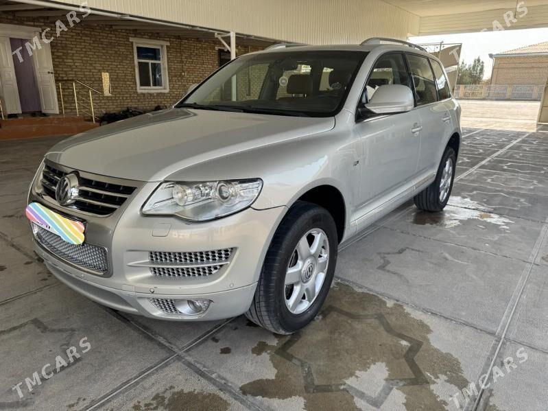 Volkswagen Touareg 2010 - 295 000 TMT - Türkmenabat - img 1
