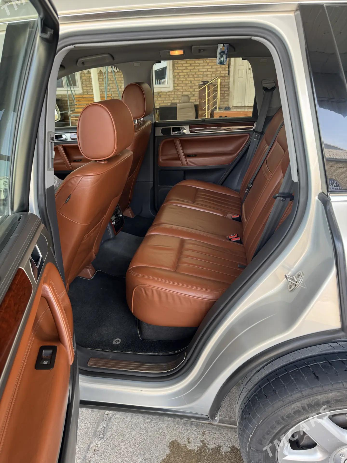 Volkswagen Touareg 2010 - 295 000 TMT - Türkmenabat - img 4