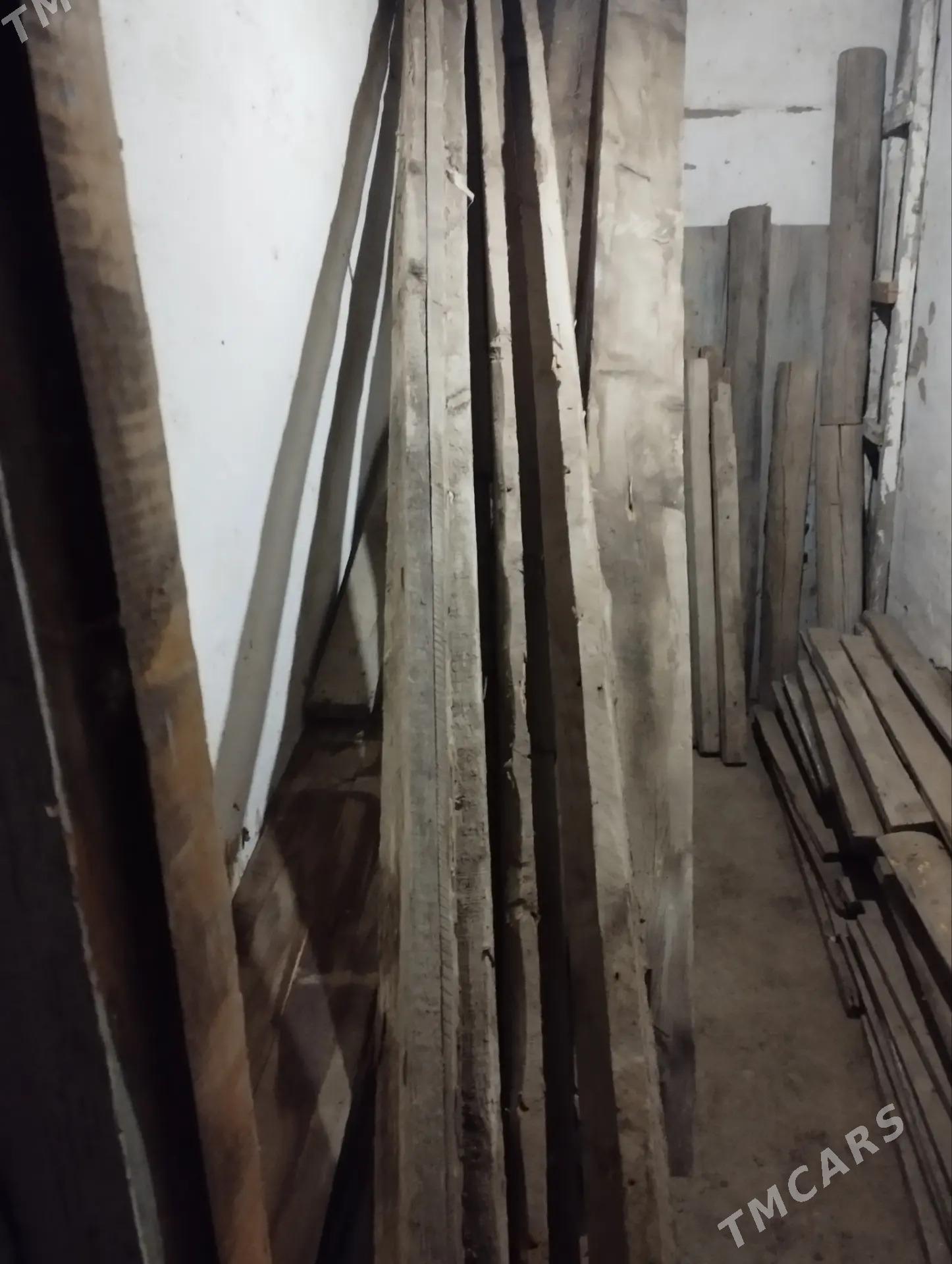 доски,окно,поддоны - Mary - img 5