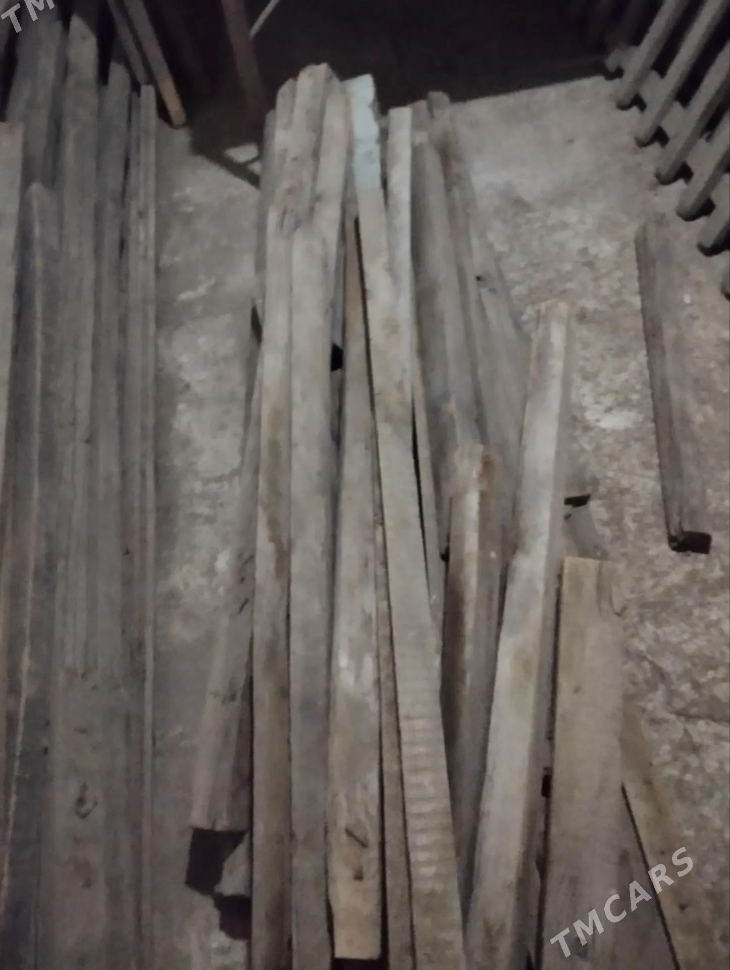 доски,окно,поддоны - Mary - img 4