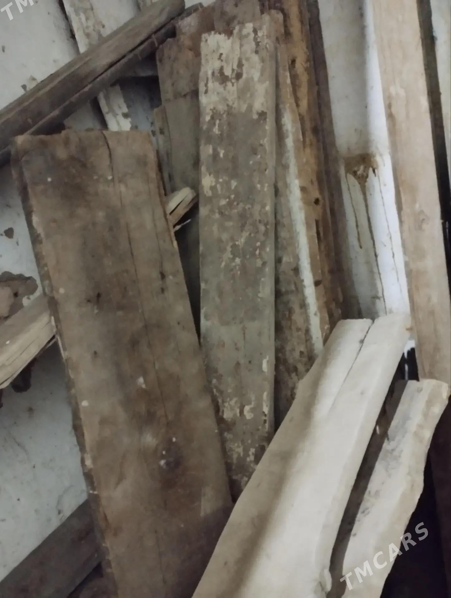 доски,окно,поддоны - Mary - img 6